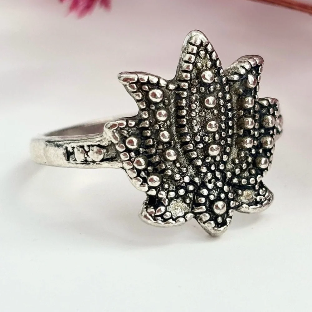 Silver Silver lotus flower ring SIZE: 7 Leaf Boho Yoga Festival Design
